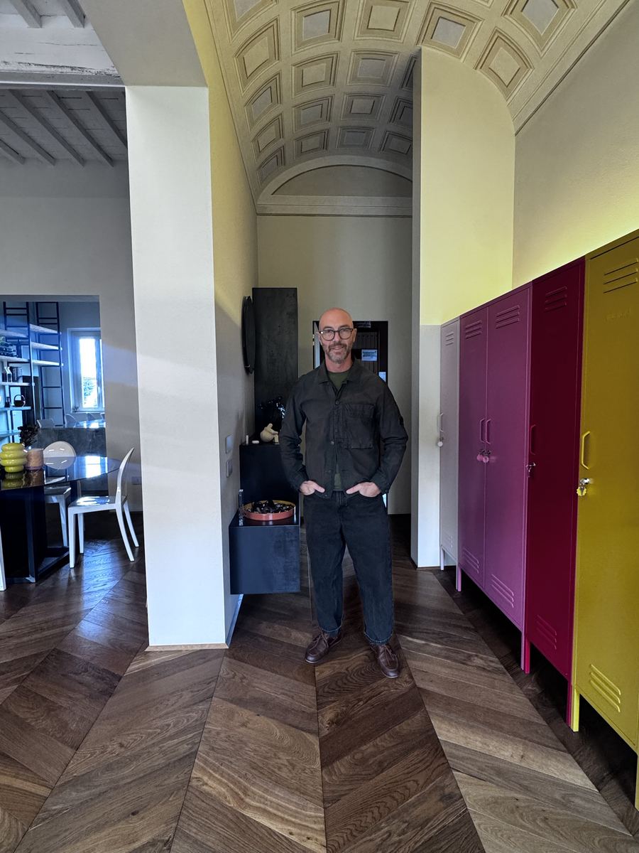 L'Ing. Massimo De Masi nello studio